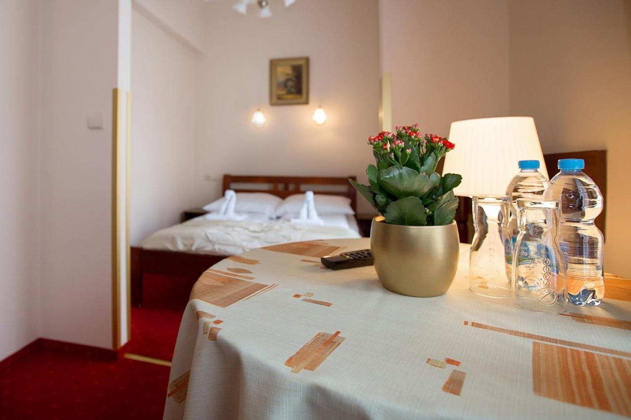 Hotel Zamek Chalupki Luaran gambar