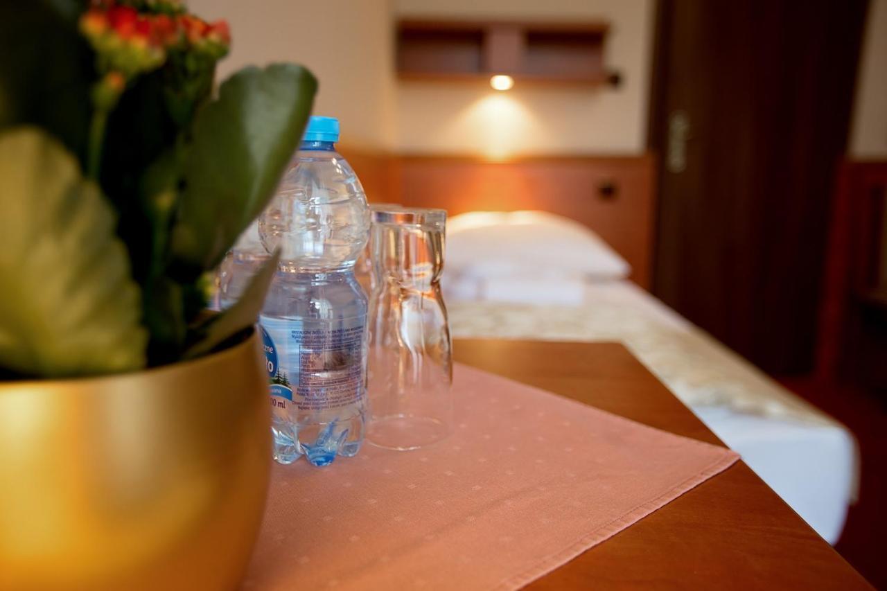 Hotel Zamek Chalupki Luaran gambar