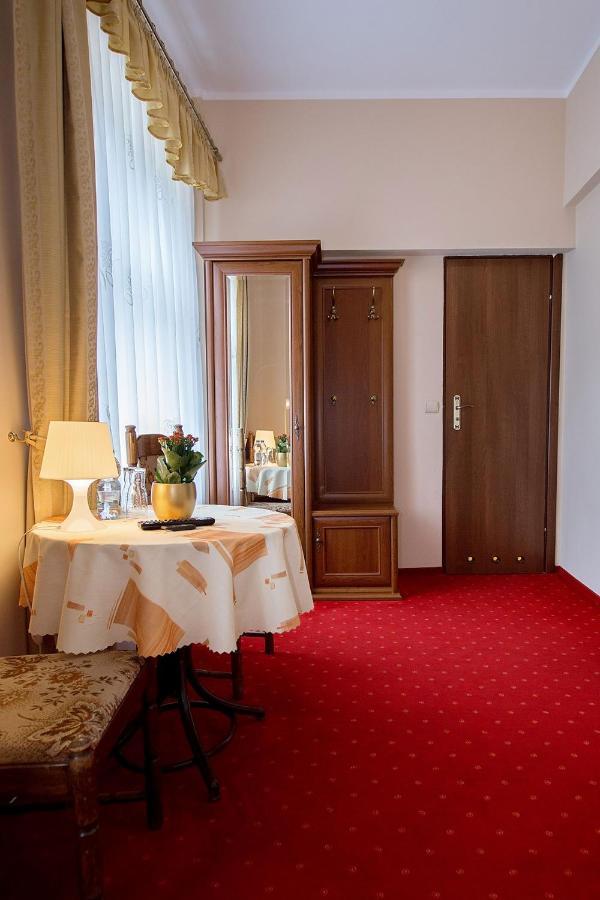 Hotel Zamek Chalupki Luaran gambar
