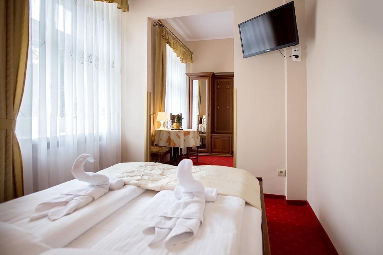 Hotel Zamek Chalupki Luaran gambar