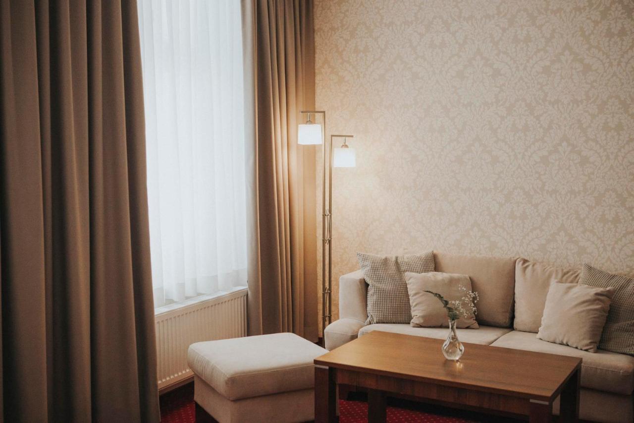 Hotel Zamek Chalupki Luaran gambar