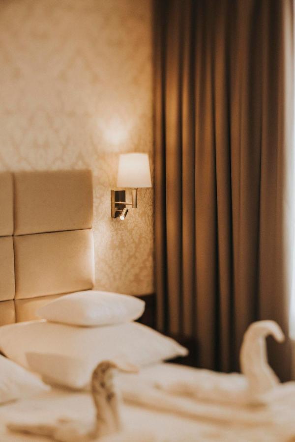 Hotel Zamek Chalupki Luaran gambar