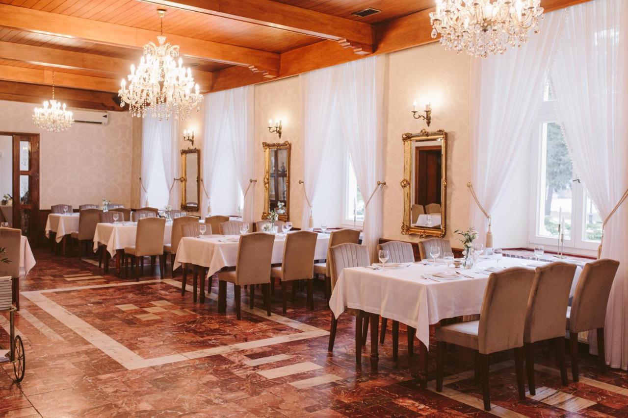 Hotel Zamek Chalupki Luaran gambar